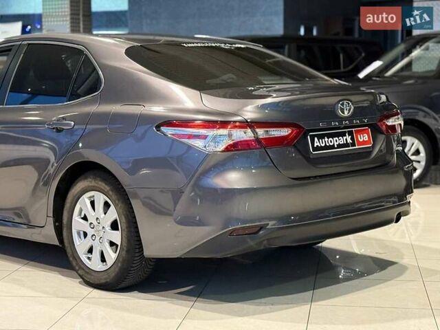 Сірий Тойота Камрі, об'ємом двигуна 2.5 л та пробігом 62 тис. км за 17990 $, фото 7 на Automoto.ua