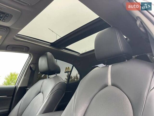 Тойота Камри 2018 в Киеве на Automoto.ua Серый Тойота Камри, объемом двигателя 3.46 л и пробегом 146 тыс. км за 23500 $, фото 30 на Automoto.ua