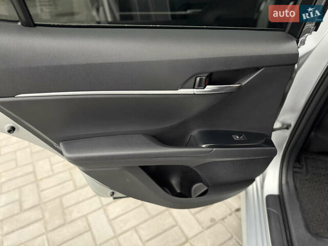 Серый Тойота Камри, объемом двигателя 2.49 л и пробегом 183 тыс. км за 17700 $, фото 23 на Automoto.ua