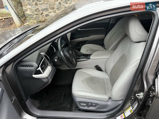 Серый Тойота Камри, объемом двигателя 2.49 л и пробегом 95 тыс. км за 23000 $, фото 12 на Automoto.ua