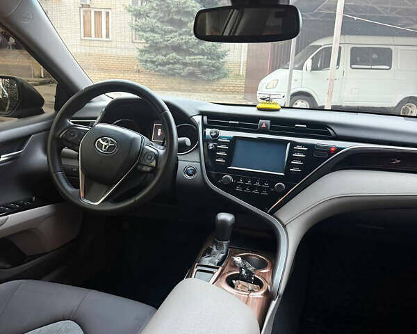 Серый Тойота Камри, объемом двигателя 2.49 л и пробегом 134 тыс. км за 17300 $, фото 10 на Automoto.ua