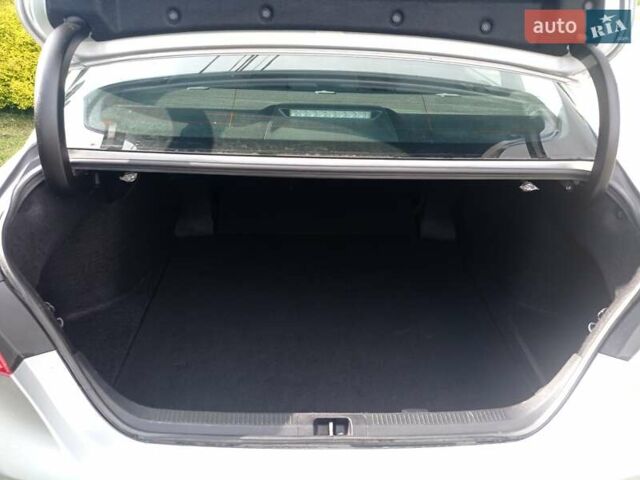 Сірий Тойота Камрі, об'ємом двигуна 2.49 л та пробігом 60 тис. км за 24200 $, фото 27 на Automoto.ua