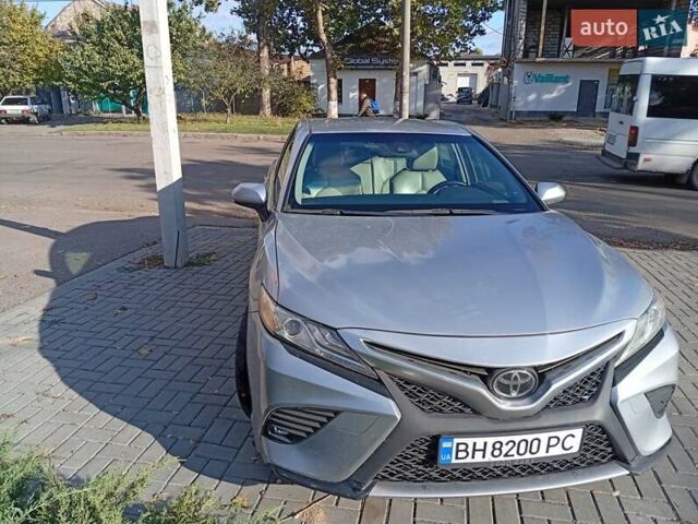 Тойота Камри 2018 в Николаеве на Automoto.ua Серый Тойота Камри, объемом двигателя 2.49 л и пробегом 104 тыс. км за 18300 $, фото 5 на Automoto.ua