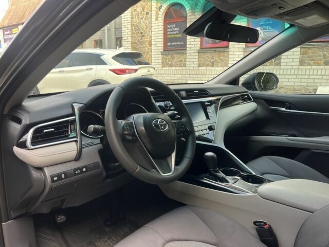 Сірий Тойота Камрі, об'ємом двигуна 2.5 л та пробігом 81 тис. км за 18999 $, фото 11 на Automoto.ua