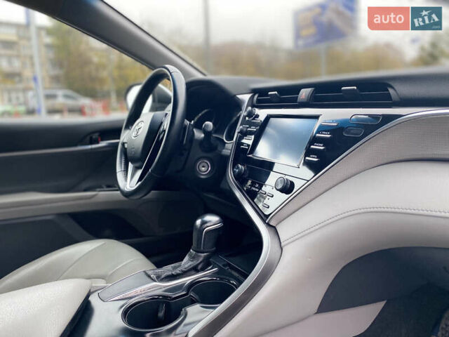 Серый Тойота Камри, объемом двигателя 2.49 л и пробегом 105 тыс. км за 17899 $, фото 10 на Automoto.ua