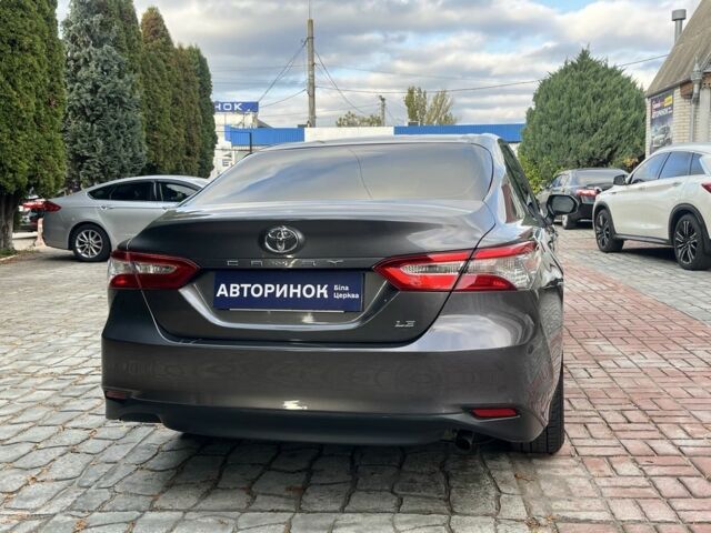 Сірий Тойота Камрі, об'ємом двигуна 2.5 л та пробігом 81 тис. км за 18999 $, фото 4 на Automoto.ua