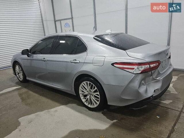 Серый Тойота Камри, объемом двигателя 2.49 л и пробегом 175 тыс. км за 5900 $, фото 1 на Automoto.ua
