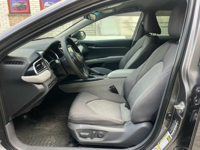 Сірий Тойота Камрі, об'ємом двигуна 2.5 л та пробігом 81 тис. км за 18999 $, фото 12 на Automoto.ua