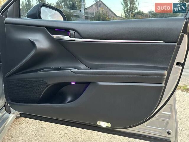 Серый Тойота Камри, объемом двигателя 2.49 л и пробегом 78 тыс. км за 18500 $, фото 75 на Automoto.ua