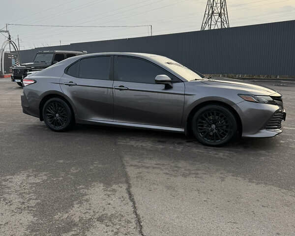 Сірий Тойота Камрі, об'ємом двигуна 2.5 л та пробігом 150 тис. км за 22900 $, фото 11 на Automoto.ua