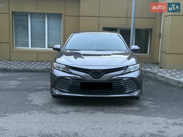 Серый Тойота Камри, объемом двигателя 2.49 л и пробегом 134 тыс. км за 17300 $, фото 6 на Automoto.ua