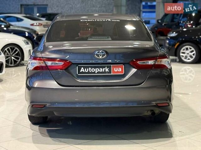 Сірий Тойота Камрі, об'ємом двигуна 2.5 л та пробігом 62 тис. км за 17990 $, фото 5 на Automoto.ua