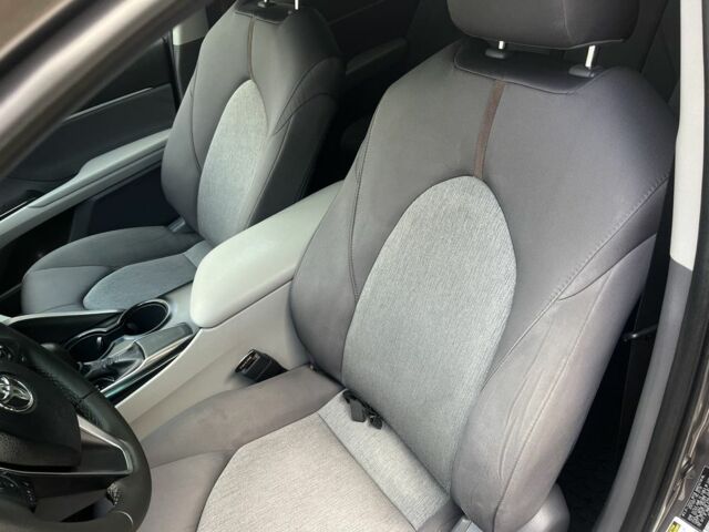 Сірий Тойота Камрі, об'ємом двигуна 2.5 л та пробігом 81 тис. км за 18999 $, фото 13 на Automoto.ua