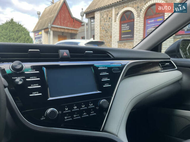 Тойота Камри 2018 в Белой Церкве на Automoto.ua Серый Тойота Камри, объемом двигателя 2.49 л и пробегом 81 тыс. км за 19000 $, фото 15 на Automoto.ua