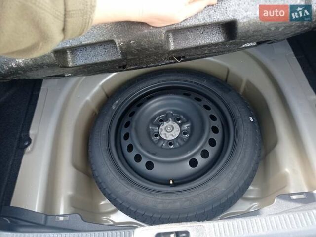 Сірий Тойота Камрі, об'ємом двигуна 2.49 л та пробігом 60 тис. км за 24200 $, фото 30 на Automoto.ua