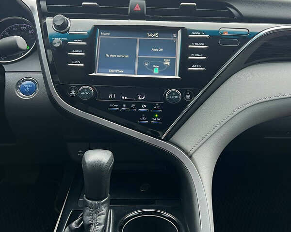 Серый Тойота Камри, объемом двигателя 2.5 л и пробегом 185 тыс. км за 21500 $, фото 13 на Automoto.ua