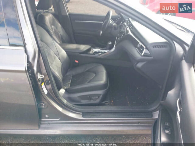 Серый Тойота Камри, объемом двигателя 3.5 л и пробегом 137 тыс. км за 5200 $, фото 6 на Automoto.ua