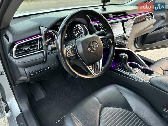 Серый Тойота Камри, объемом двигателя 2.49 л и пробегом 78 тыс. км за 18500 $, фото 56 на Automoto.ua