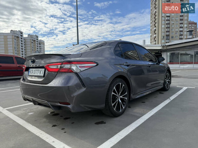 Тойота Камри 2018 в Киеве на Automoto.ua Серый Тойота Камри, объемом двигателя 2.49 л и пробегом 93 тыс. км за 25500 $, фото 2 на Automoto.ua