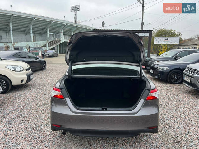 Серый Тойота Камри, объемом двигателя 2.5 л и пробегом 185 тыс. км за 21500 $, фото 8 на Automoto.ua