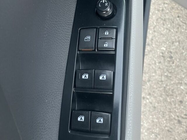 Серый Тойота Камри, объемом двигателя 2.5 л и пробегом 181 тыс. км за 20500 $, фото 19 на Automoto.ua