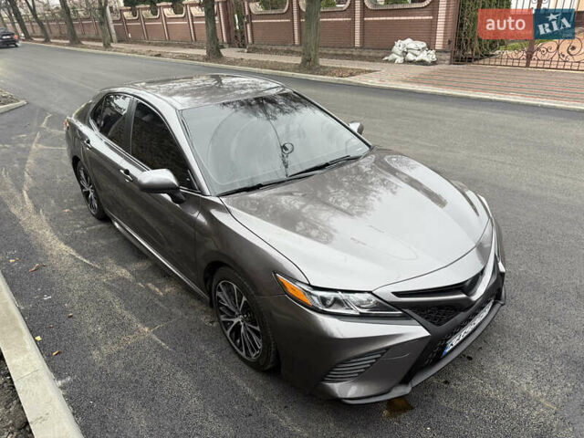 Серый Тойота Камри, объемом двигателя 2.49 л и пробегом 95 тыс. км за 23000 $, фото 8 на Automoto.ua