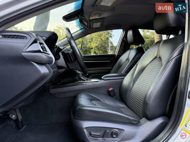 Сірий Тойота Камрі, об'ємом двигуна 2.49 л та пробігом 144 тис. км за 18200 $, фото 13 на Automoto.ua