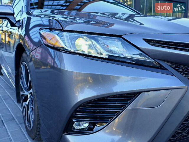 Серый Тойота Камри, объемом двигателя 2.5 л и пробегом 105 тыс. км за 19500 $, фото 12 на Automoto.ua