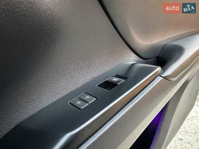 Серый Тойота Камри, объемом двигателя 2.49 л и пробегом 78 тыс. км за 18500 $, фото 79 на Automoto.ua