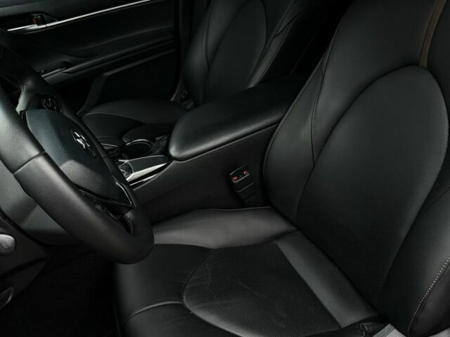 Серый Тойота Камри, объемом двигателя 2.5 л и пробегом 150 тыс. км за 16000 $, фото 6 на Automoto.ua