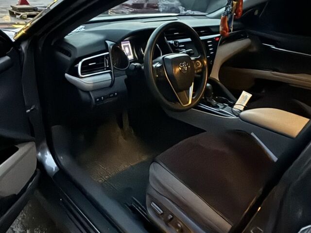 Серый Тойота Камри, объемом двигателя 2.5 л и пробегом 84 тыс. км за 18000 $, фото 8 на Automoto.ua