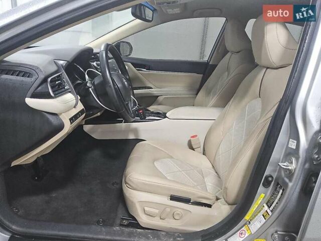 Серый Тойота Камри, объемом двигателя 2.49 л и пробегом 175 тыс. км за 5900 $, фото 6 на Automoto.ua