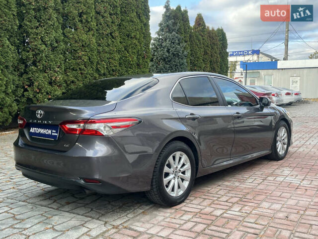 Тойота Камри 2018 в Белой Церкве на Automoto.ua Серый Тойота Камри, объемом двигателя 2.49 л и пробегом 81 тыс. км за 19000 $, фото 3 на Automoto.ua