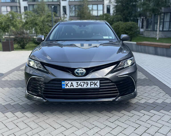 Серый Тойота Камри, объемом двигателя 2.49 л и пробегом 206 тыс. км за 21000 $, фото 12 на Automoto.ua
