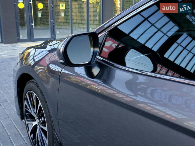 Серый Тойота Камри, объемом двигателя 2.5 л и пробегом 105 тыс. км за 19500 $, фото 13 на Automoto.ua