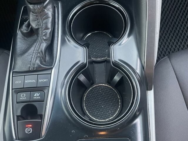 Серый Тойота Камри, объемом двигателя 2.5 л и пробегом 181 тыс. км за 20500 $, фото 18 на Automoto.ua