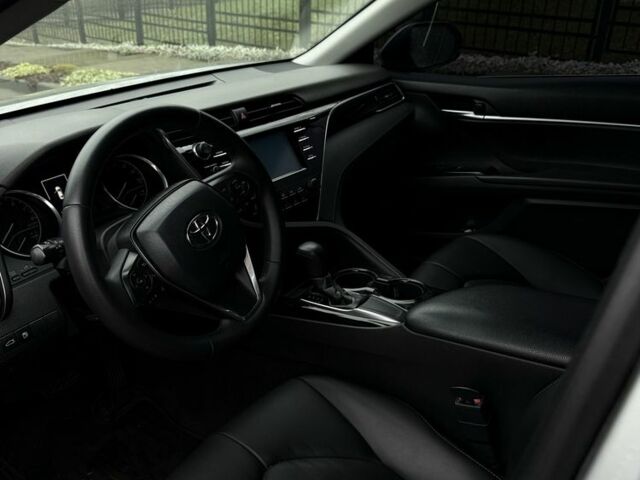 Серый Тойота Камри, объемом двигателя 2.5 л и пробегом 150 тыс. км за 16000 $, фото 7 на Automoto.ua