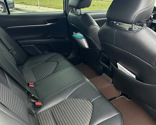 Сірий Тойота Камрі, об'ємом двигуна 2.5 л та пробігом 160 тис. км за 18400 $, фото 8 на Automoto.ua