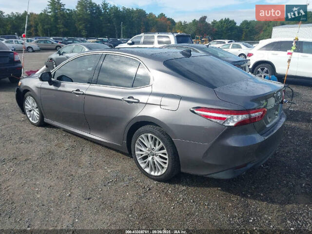 Серый Тойота Камри, объемом двигателя 3.5 л и пробегом 137 тыс. км за 5200 $, фото 3 на Automoto.ua