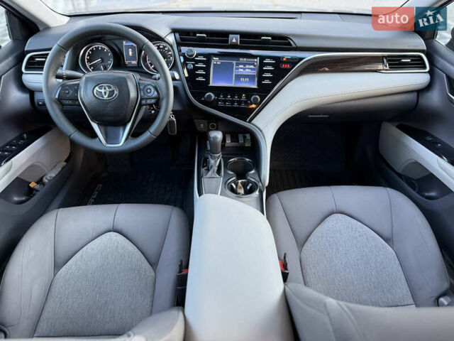 Серый Тойота Камри, объемом двигателя 2.5 л и пробегом 80 тыс. км за 17700 $, фото 29 на Automoto.ua