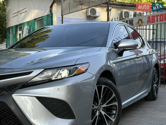 Сірий Тойота Камрі, об'ємом двигуна 2.49 л та пробігом 144 тис. км за 18200 $, фото 3 на Automoto.ua