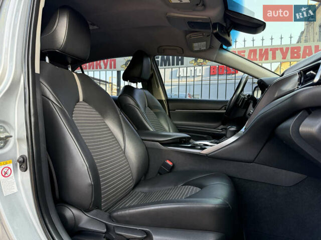 Сірий Тойота Камрі, об'ємом двигуна 2.49 л та пробігом 144 тис. км за 18200 $, фото 28 на Automoto.ua