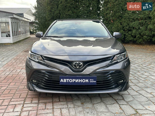 Тойота Камри 2018 в Белой Церкве на Automoto.ua Серый Тойота Камри, объемом двигателя 2.49 л и пробегом 81 тыс. км за 19000 $, фото 8 на Automoto.ua
