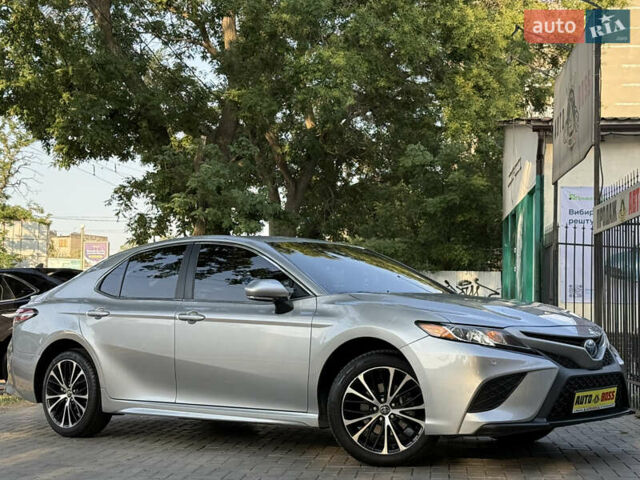 Сірий Тойота Камрі, об'ємом двигуна 2.49 л та пробігом 144 тис. км за 18200 $, фото 4 на Automoto.ua