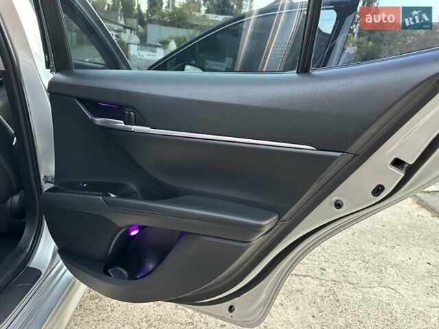 Серый Тойота Камри, объемом двигателя 2.49 л и пробегом 78 тыс. км за 18500 $, фото 77 на Automoto.ua