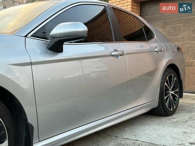 Серый Тойота Камри, объемом двигателя 2.49 л и пробегом 78 тыс. км за 18500 $, фото 11 на Automoto.ua