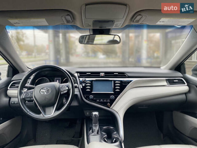 Серый Тойота Камри, объемом двигателя 2.49 л и пробегом 105 тыс. км за 17899 $, фото 8 на Automoto.ua