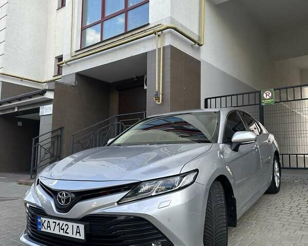 Серый Тойота Камри, объемом двигателя 2.49 л и пробегом 65 тыс. км за 22700 $, фото 4 на Automoto.ua