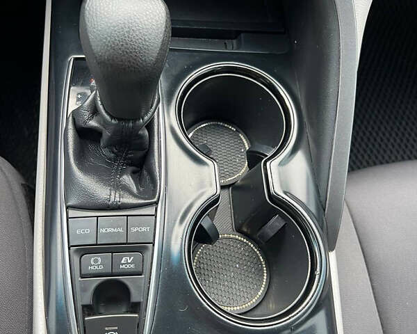 Серый Тойота Камри, объемом двигателя 2.5 л и пробегом 185 тыс. км за 21500 $, фото 20 на Automoto.ua