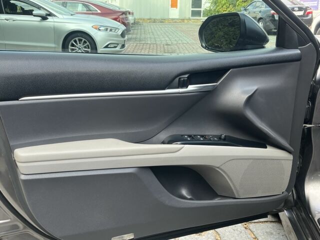 Сірий Тойота Камрі, об'ємом двигуна 2.5 л та пробігом 81 тис. км за 18999 $, фото 10 на Automoto.ua